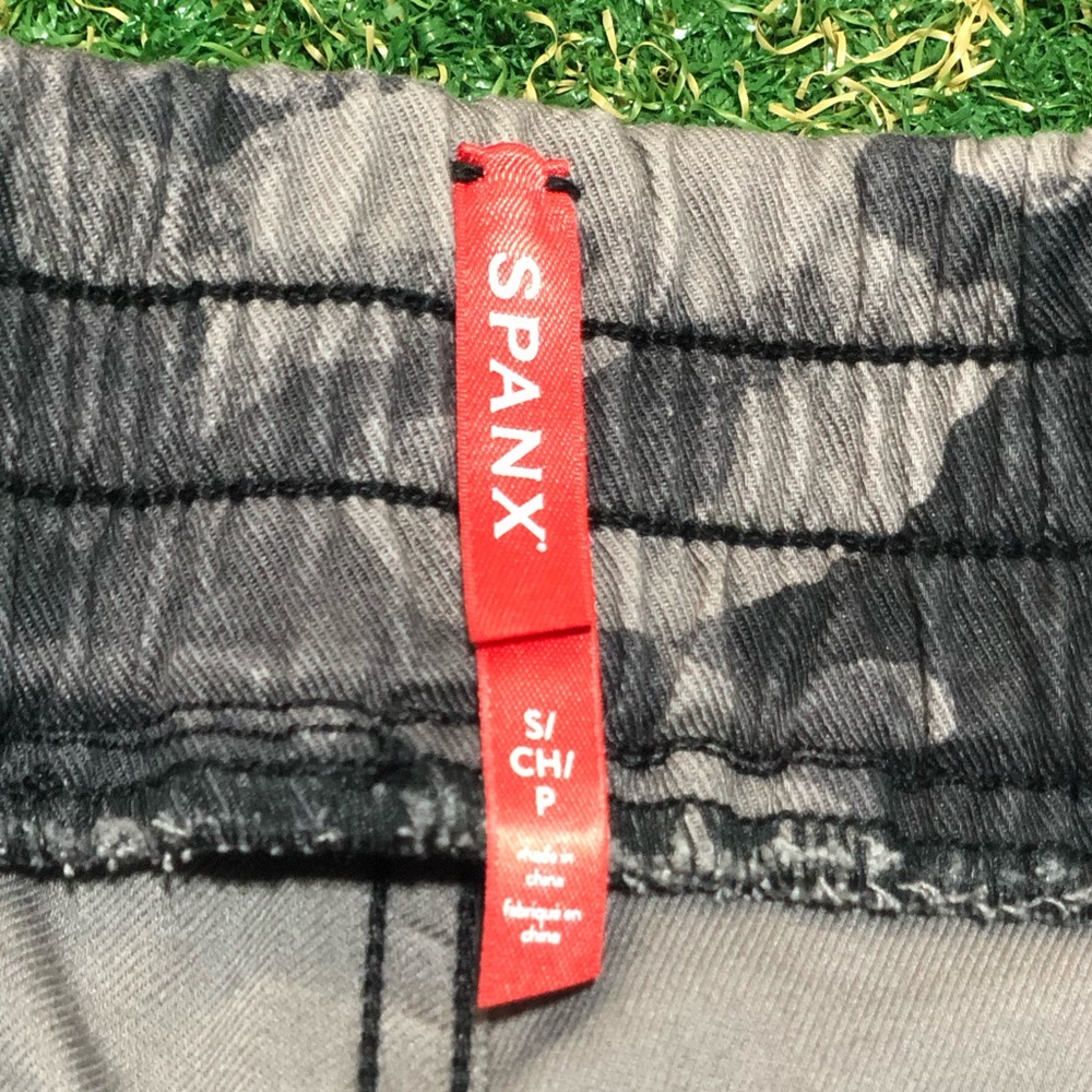 Spanx Stretch Twill Cargo Jogger ~ Blackwash Camo ~ NWT! Size:Various - Picture 11 of 16